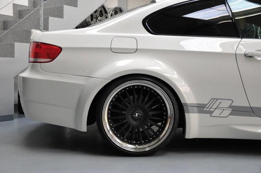  BMW M3 Widebody by Prior Design 2010 года  (фото 3 из 14)